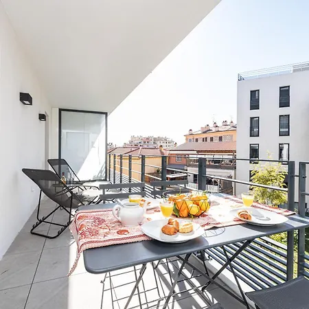 Queen Riviera : Climatisation, Parking, Terrasse Menton Buitenkant foto