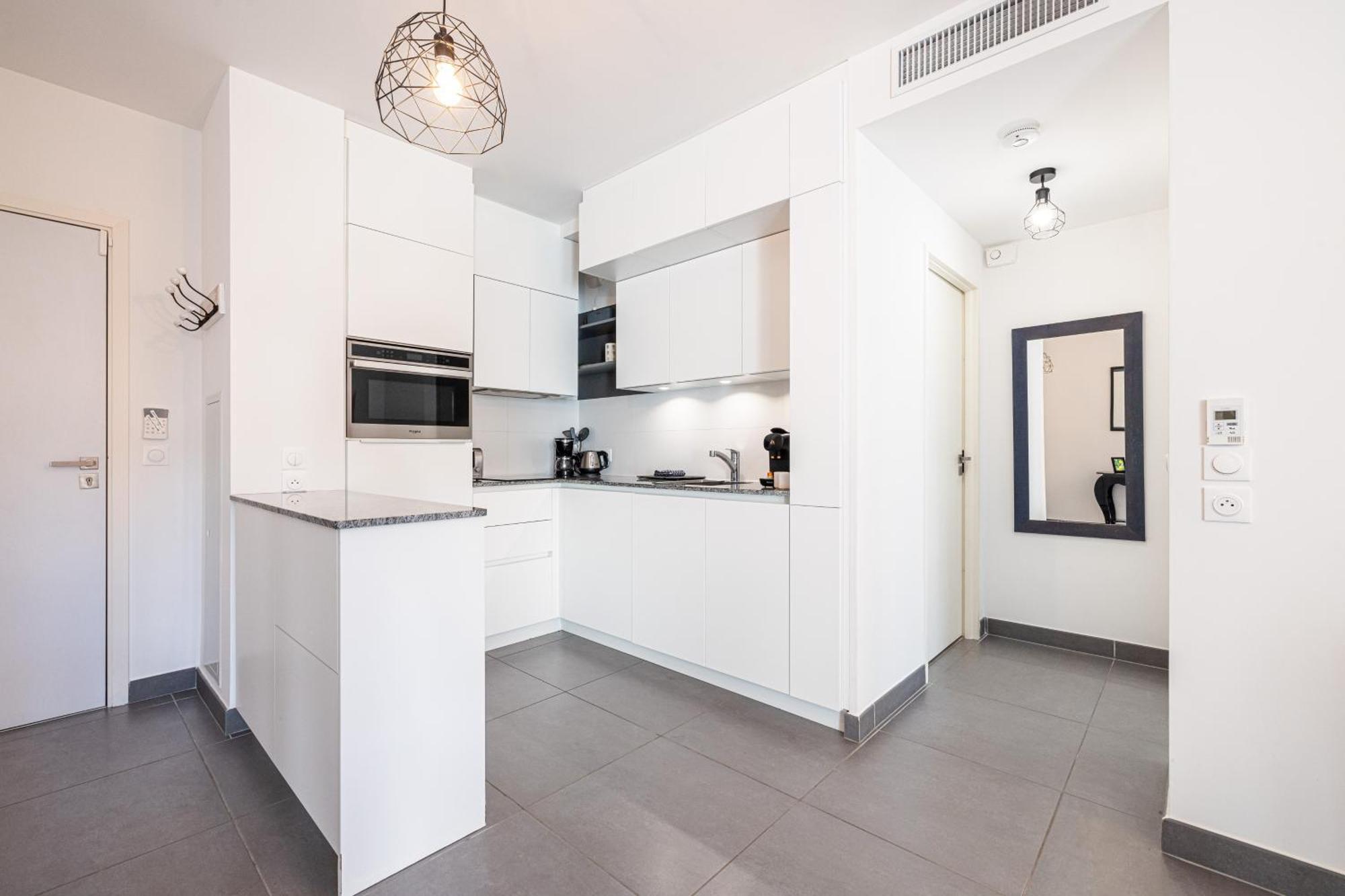 Apartment Queen Riviera : Climatisation, Parking, Terrasse