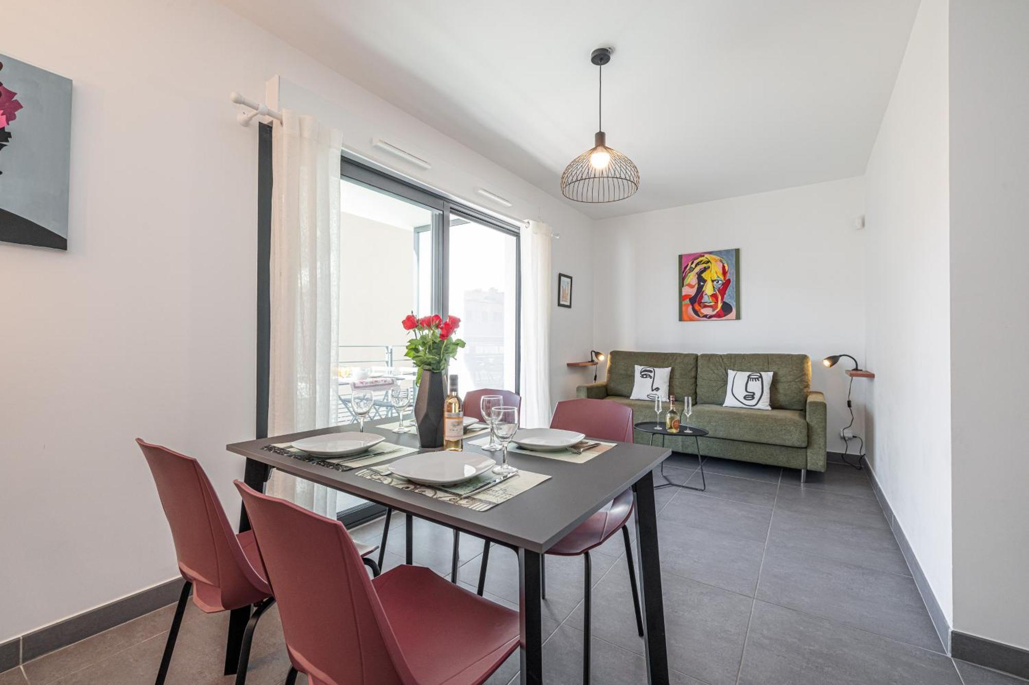 Apartment Queen Riviera : Climatisation, Parking, Terrasse