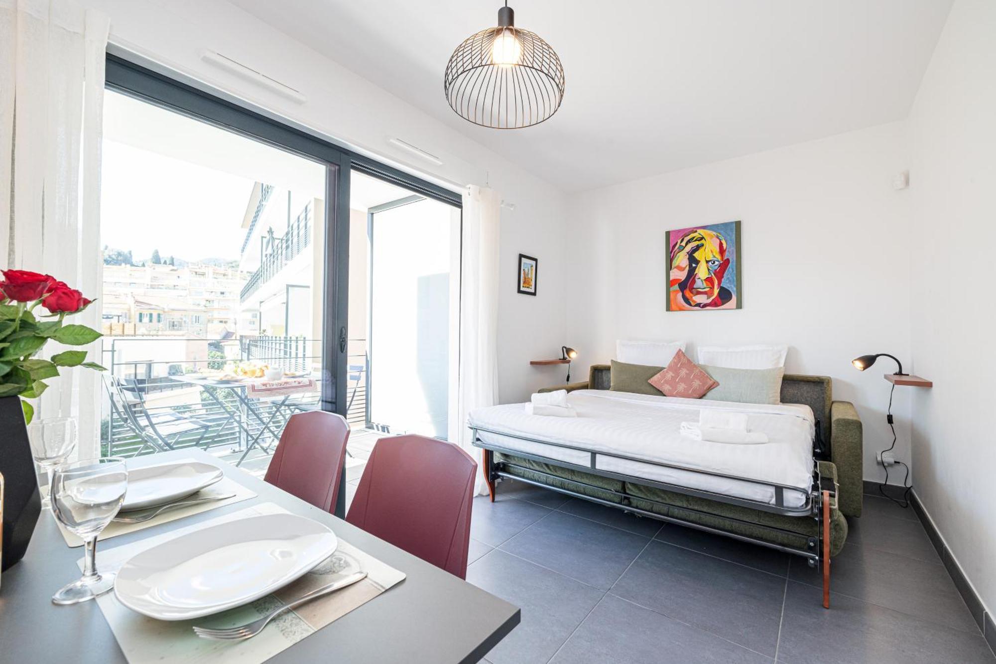 Queen Riviera : Climatisation, Parking, Terrasse * Menton
