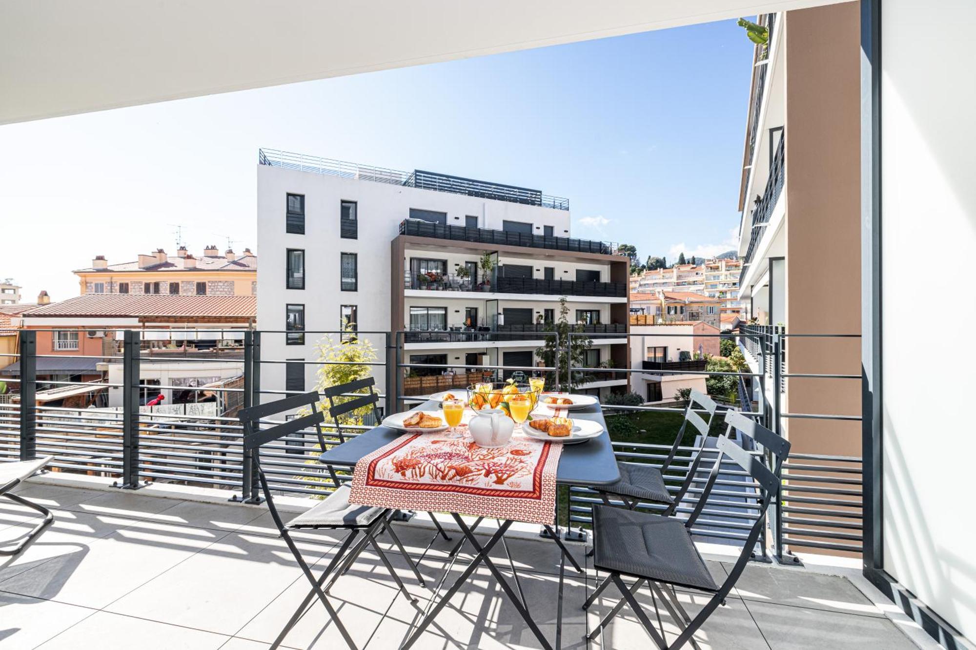 Queen Riviera : Climatisation, Parking, Terrasse * Menton